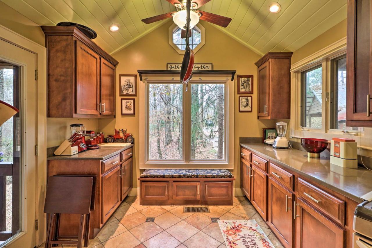 Cozy Conyers Cabin With Fireplace And Pool Table! Ngoại thất bức ảnh
